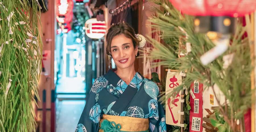 Osaka: Yukata Rental 90mins Plan for Adults - Staff support is part of the experience