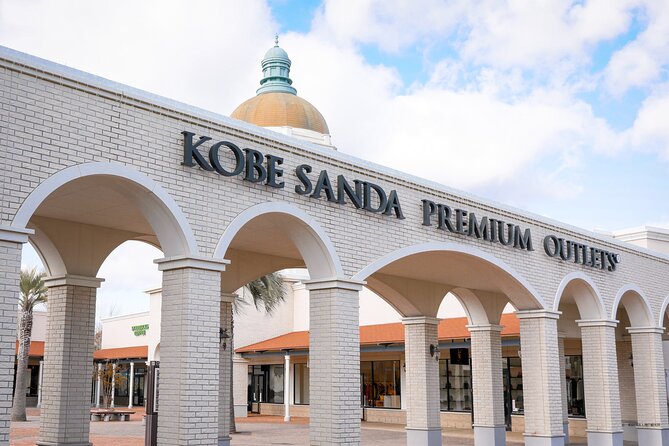 Play with Snow Crab Buffet Lunch and Strawberry Picking Bus Tour - Kobe-Sanda Premium Outlets: two hours to browse