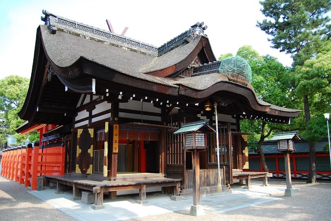 Private Car Full Day Tour of Osaka Temples, Gardens and Kofun Tombs - Shitennoji: Buddhist Osaka in a Quiet Setting