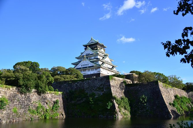 Private Car Full Day Tour of Osaka Temples, Gardens and Kofun Tombs - Kaiten Sushi: A Practical Osaka Lunch