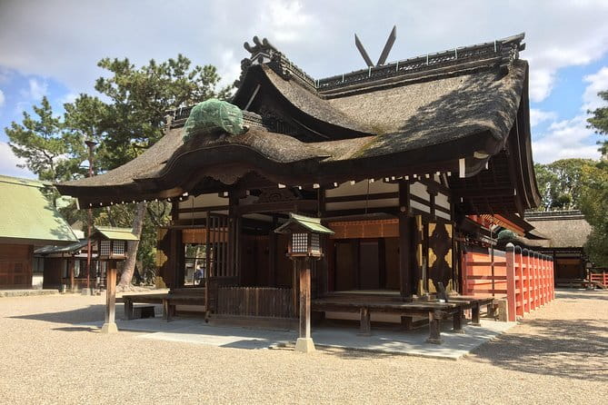 Private Day Tour of Historic Osaka - Osaka Castle and the samurai story