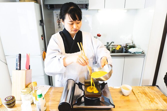 Private Japanese Cooking Class in Osaka with Culinary Expert Yoko - Key points at a glance
