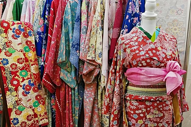Real Kimono experience and Tsumami Kanzashi Workshop - Location and timing in Osaka