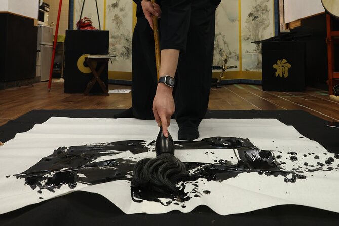 Samurai Calligraphy:Final brushstrokes of a lifetime before a War - Choosing one kanji for your last words