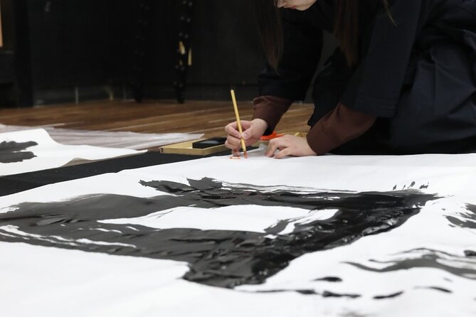 Samurai Calligraphy:Final brushstrokes of a lifetime before a War - The 30-minute oversized-brush performance