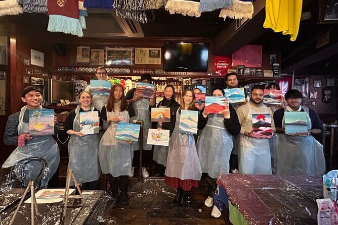 Seasonal Japanese Culture Osaka Paint and Wine Experience - Getting started with acrylic paint