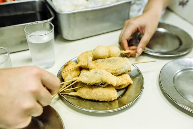 Sharpen Japanese Knives in Osaka - What makes guide Yuji important