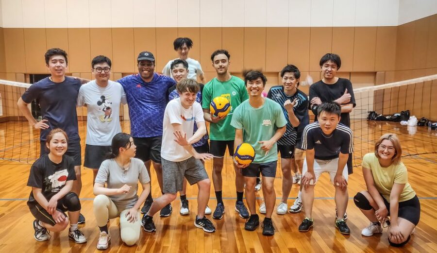 Volleyball in Osaka, Kobe & Kyoto with locals! - A friendly atmosphere with an international mix