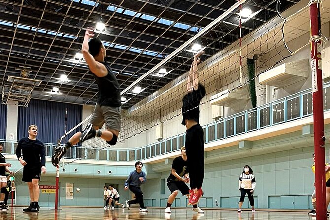 Volleyball in Osaka & Kyoto with Locals! - What happens during the three-hour Osaka session